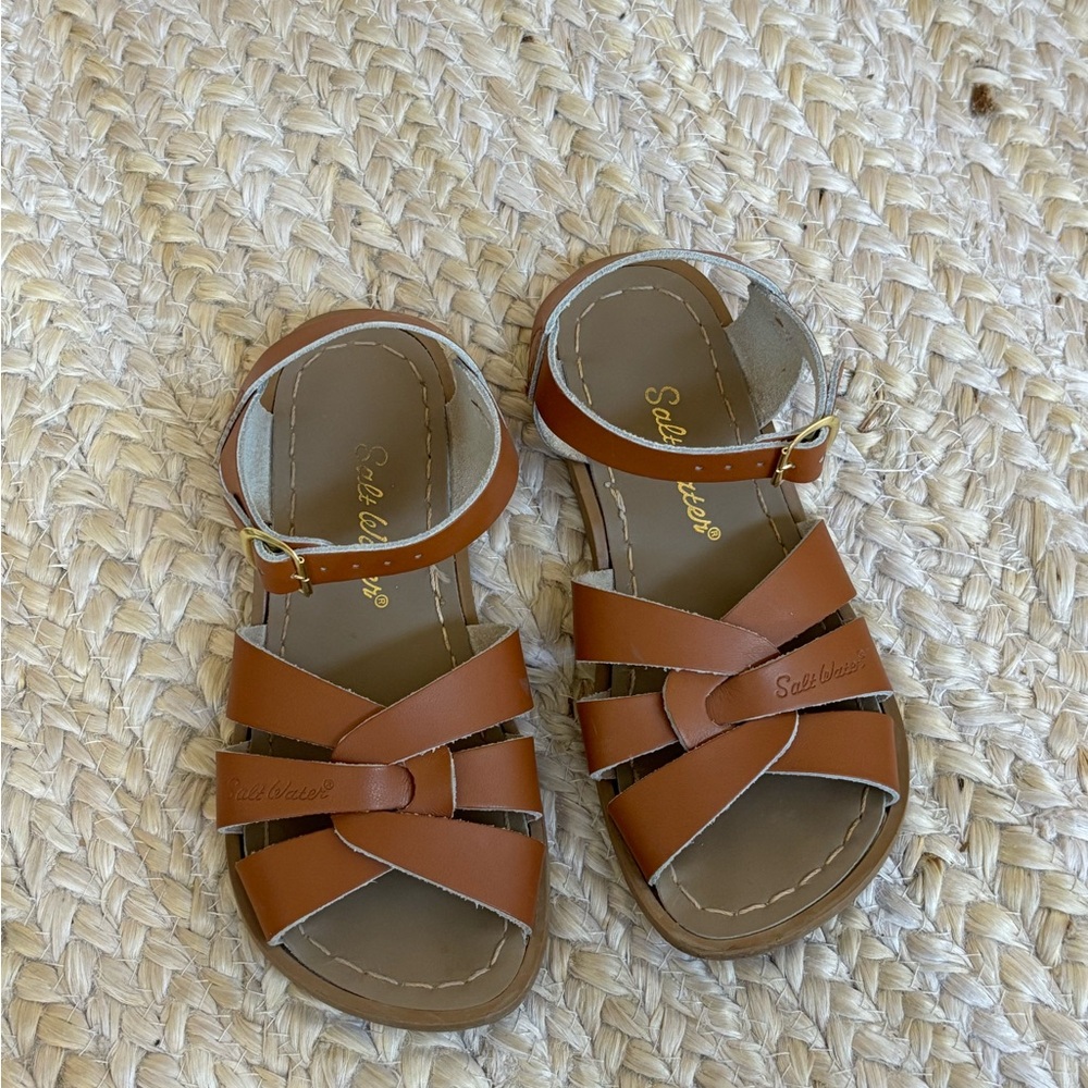 Girls Salt Water Original sandals - Little Kid size 13 in Tan